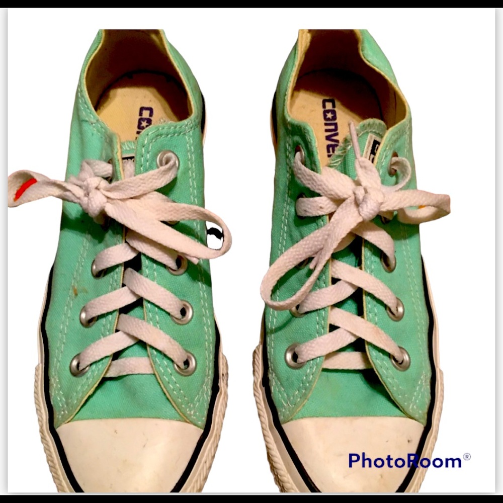 CONVERSE WOMENS  STAR LOW TOP SNEAKER - AQUA size 6